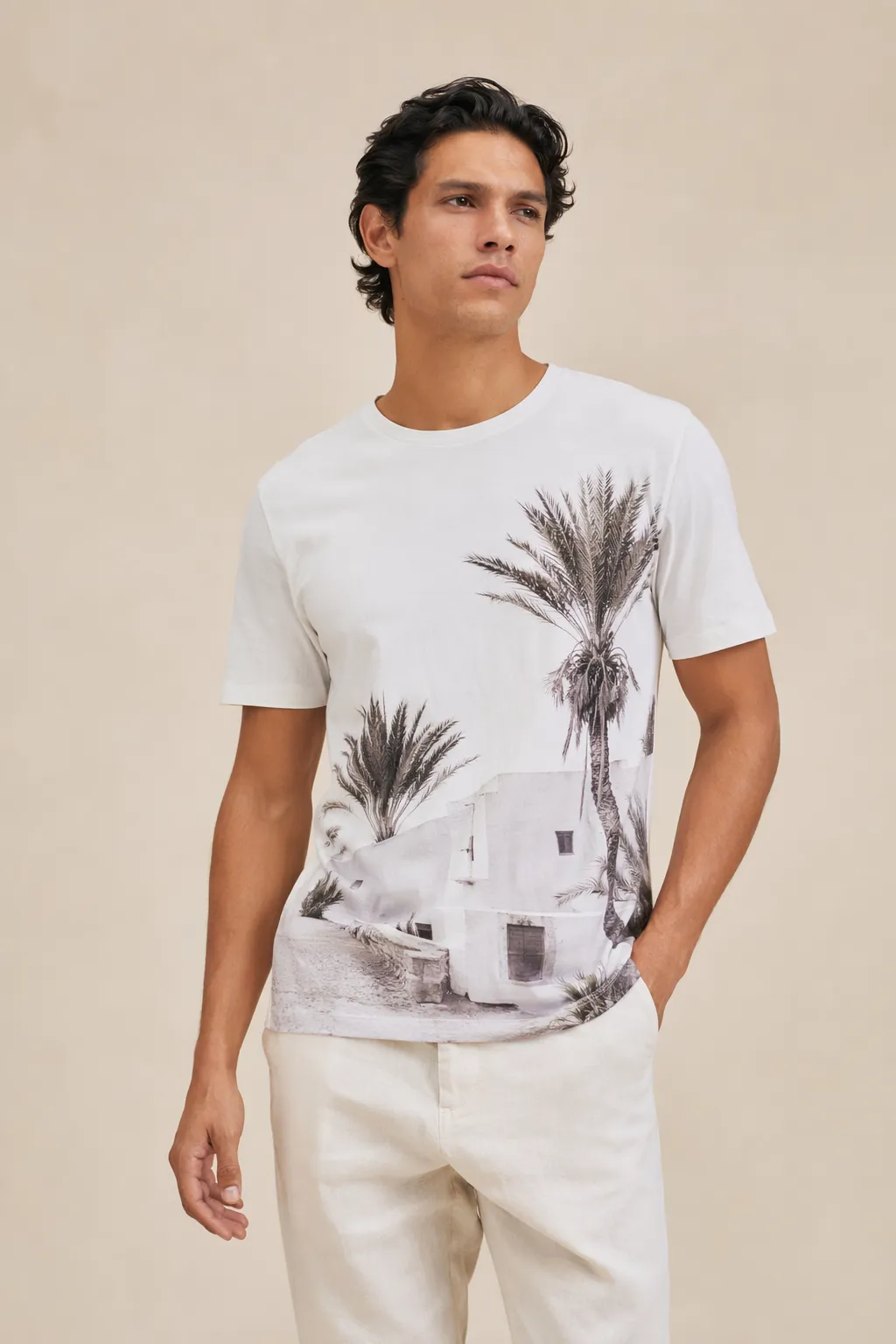 Knits man white t shirt palm tree