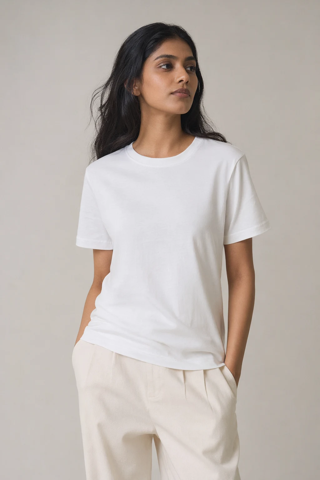 Knits woman white crew neck cotton t