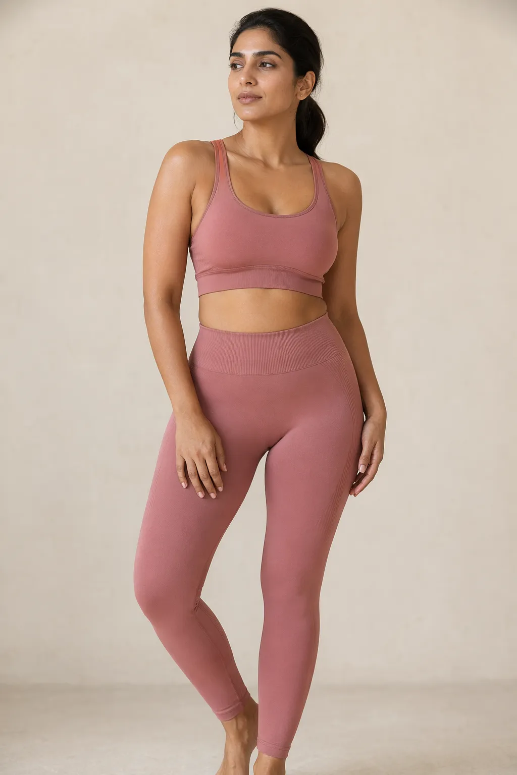 Sportswear woman dusty rose bra legging set
