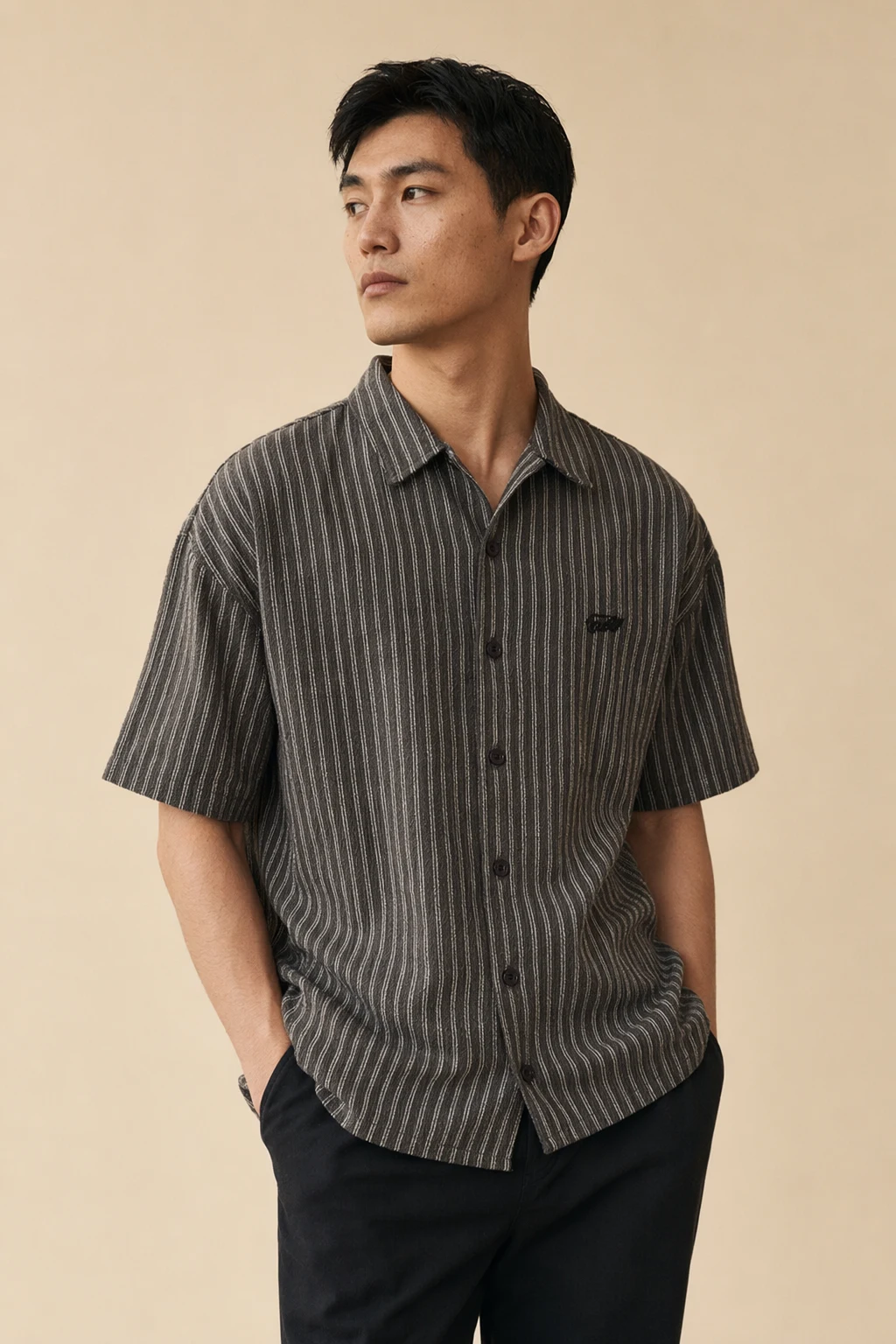 Woven man grey vertical stripe textured button