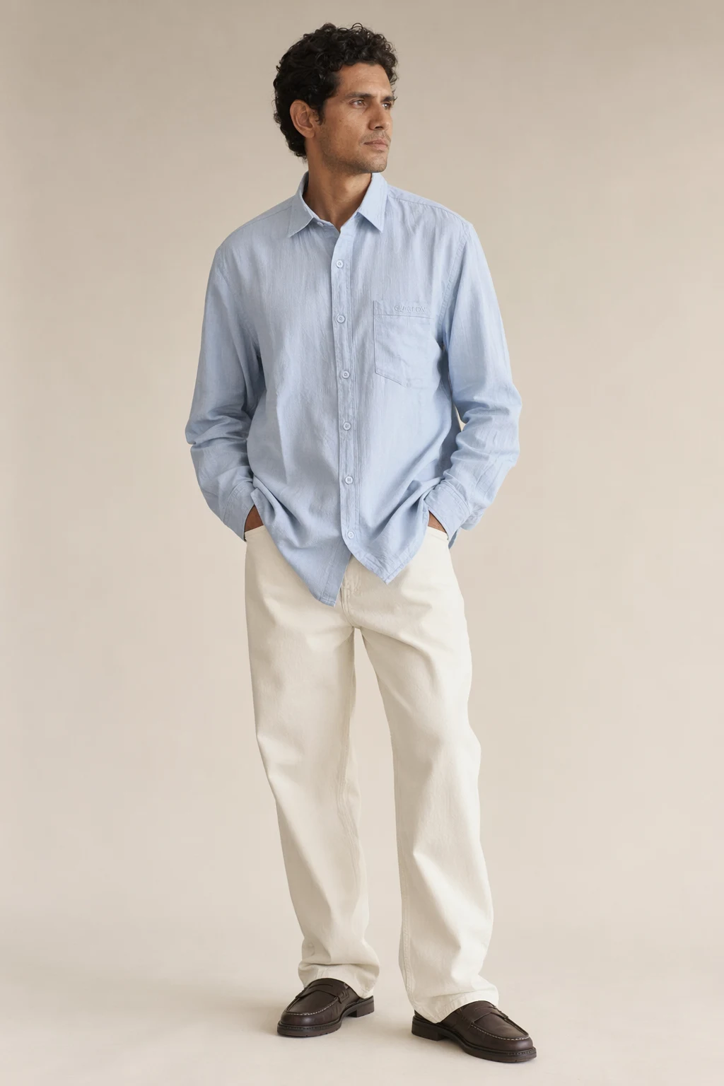 Woven man pale blue chambray casual button