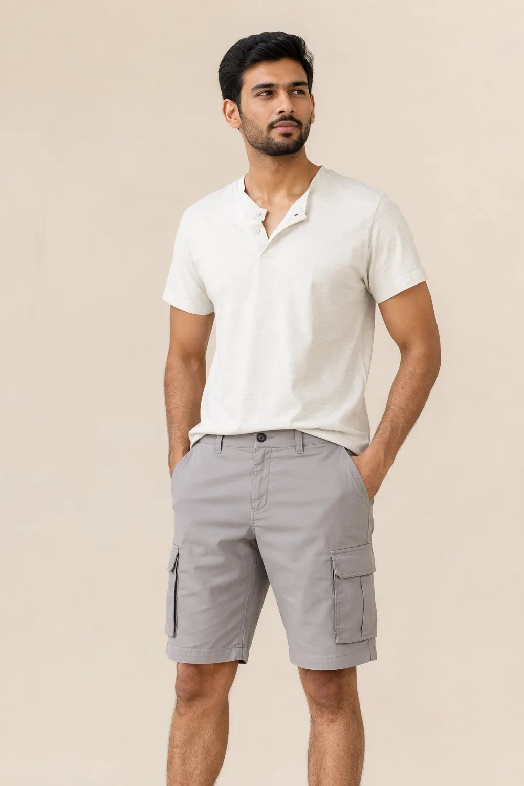 Woven man stone grey cotton cargo shorts