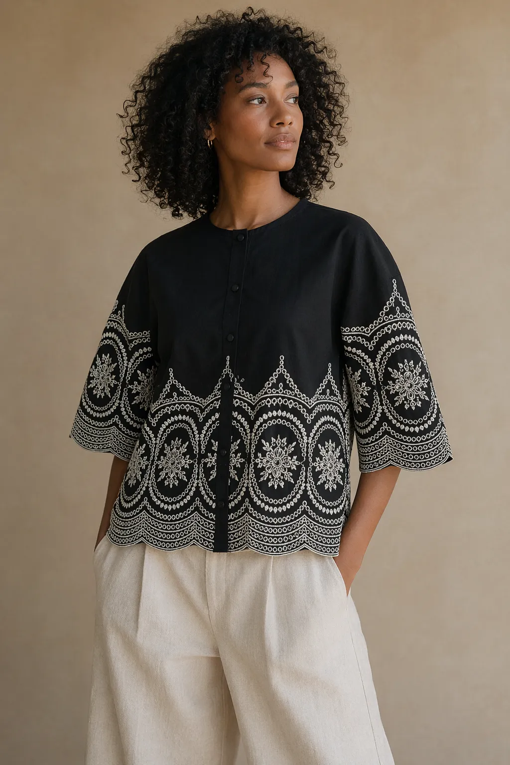Woven woman black medallion border top